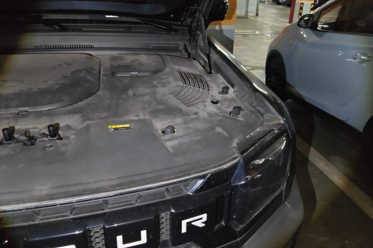 Used JETOUR Traveler 2023 2.0T All-Wheel Drive Conquer PRO Engine Bay Left