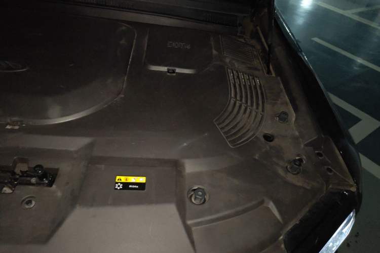 Used JETOUR Traveler 2023 1.5T Two-Wheel Drive Discovery PRO Engine Bay Left