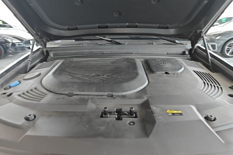 Used JETOUR Traveler 2023 2.0T All-Wheel-Drive CrossPRO Engine Bay
