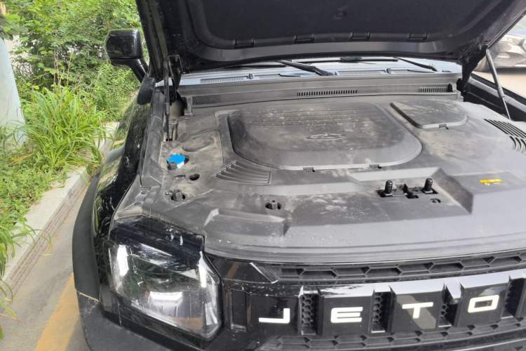 Used JETOUR Traveler 2023 2.0T All-Wheel Drive Conquer PRO Engine Bay Right