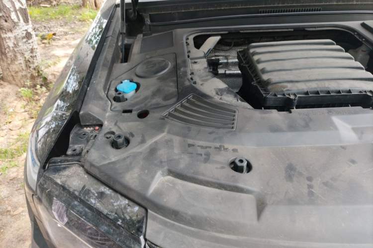 Used JETOUR Traveler 2023 1.5T Two-Wheel Drive Discovery PRO Engine Bay Right