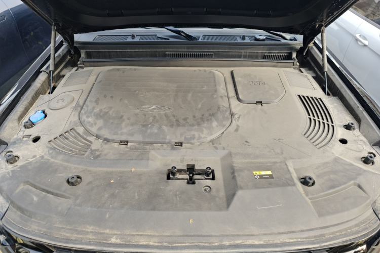 Used JETOUR Traveler 2023 2.0T All-Wheel-Drive CrossPRO Engine Bay
