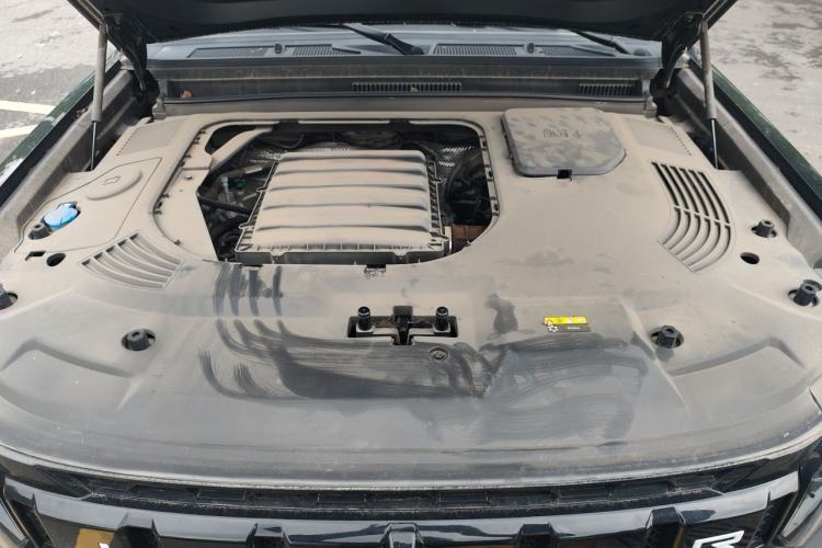 Used JETOUR Traveler 2023 2.0T All-Wheel-Drive CrossPRO Engine Bay