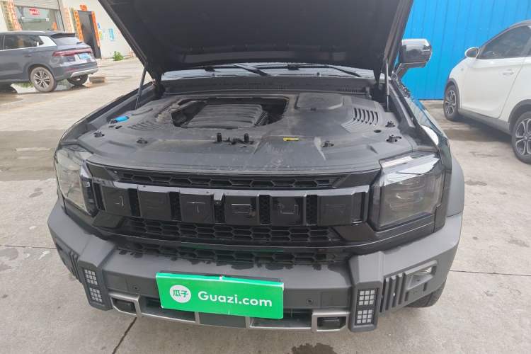 Used JETOUR Traveler 2023 2.0T Four-Wheel Drive Conqueror Engine Bay
