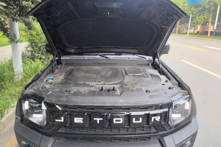 Used JETOUR Traveler 2023 2.0T All-Wheel Drive Conquer PRO Engine Bay