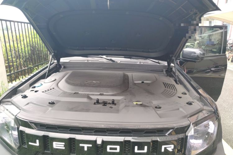 Used JETOUR Traveler 2023 2.0T All-Wheel Drive CrossPRO+ Engine Bay