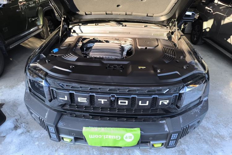 Used JETOUR Traveler 2023 2.0T All-Wheel-Drive CrossPRO Engine Bay