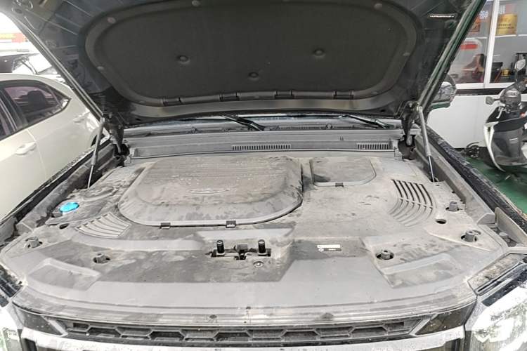 Used JETOUR Traveler 2023 2.0T All-Wheel-Drive CrossPRO Engine Bay