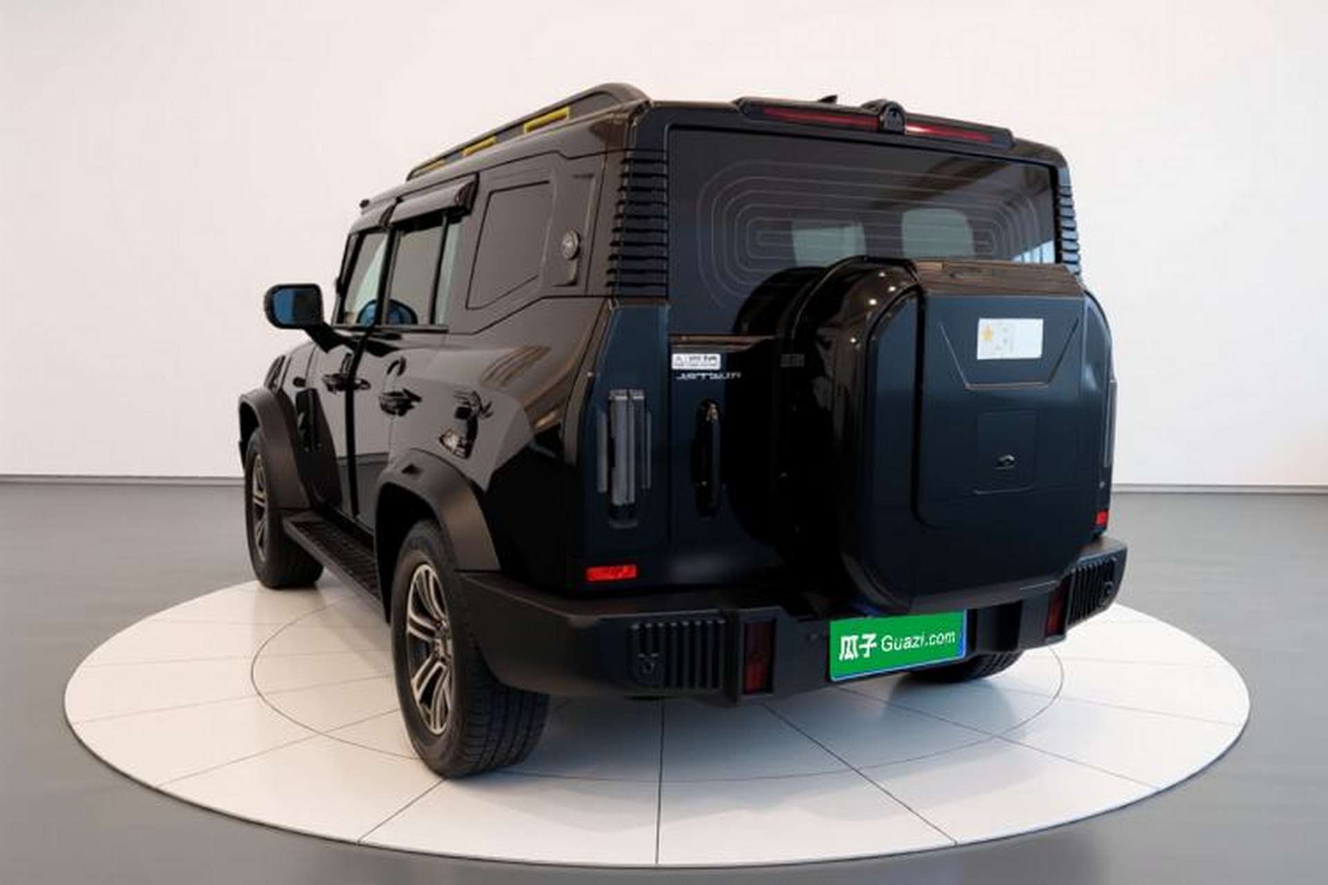 Used JETOUR Traveler 2023 2.0T All-Wheel-Drive CrossPRO Exterior 2