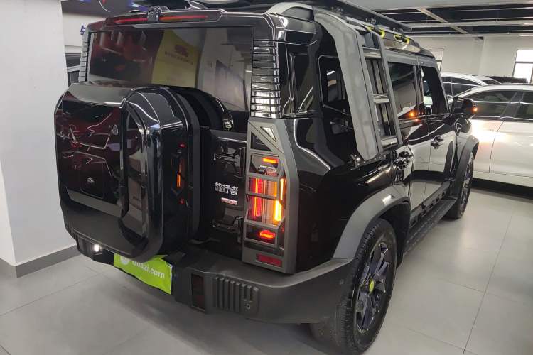 Used JETOUR Traveler 2023 2.0T All-Wheel Drive CrossPRO+ Exterior 3