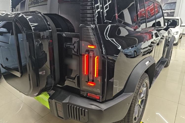 Used JETOUR Traveler 2023 2.0T All-Wheel Drive CrossPRO+ Exterior 3