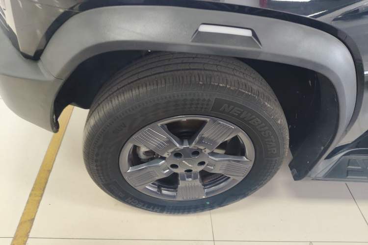 Used JETOUR Traveler 2023 1.5T Two-Wheel Drive Discovery PRO Exterior 4