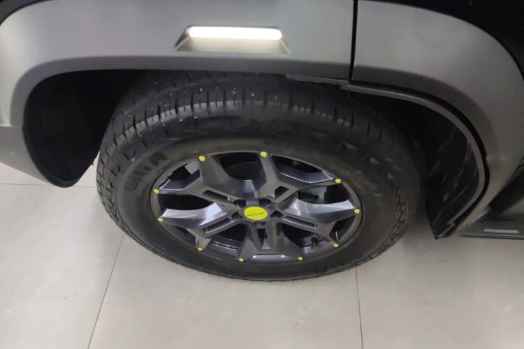 Used JETOUR Traveler 2023 2.0T All-Wheel Drive CrossPRO+ Exterior 5