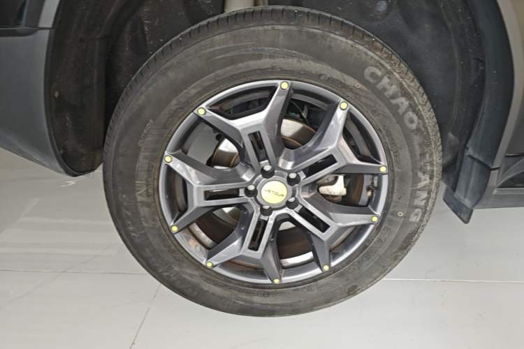 Used JETOUR Traveler 2023 2.0T All-Wheel-Drive CrossPRO Exterior 5