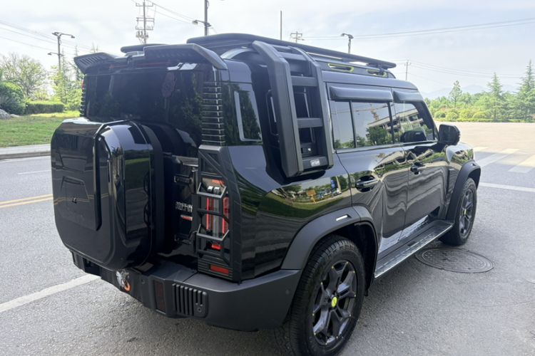 Used JETOUR Traveler 2023 2.0T All-Wheel Drive CrossPRO+ Exterior 5
