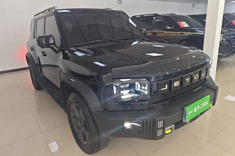 Used JETOUR Traveler 2023 1.5T Two-Wheel Drive Discovery PRO Front Right 45 Deg