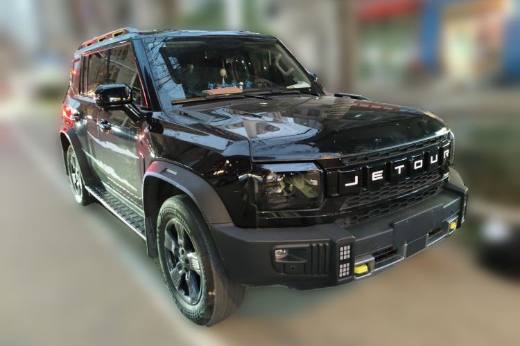 Used JETOUR Traveler 2023 1.5T Two-Wheel Drive Discovery PRO Front Right 45 Deg