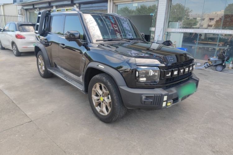 Used JETOUR Traveler 2023 2.0T All-Wheel Drive Conquer PRO Front Right 45 Deg