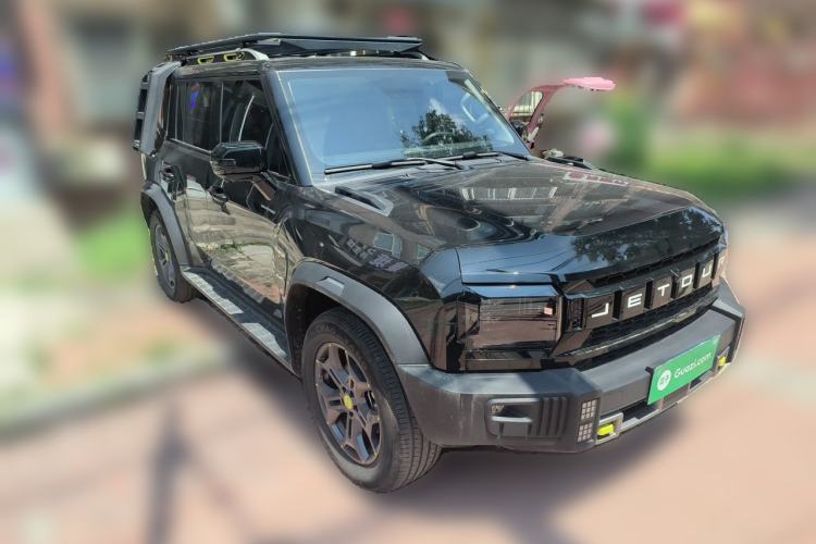 Used JETOUR Traveler 2023 2.0T All-Wheel-Drive Crosser Front Right 45 Deg