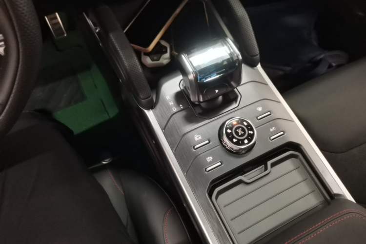 Used JETOUR Traveler 2023 2.0T All-Wheel Drive Conquer PRO Gear Lever