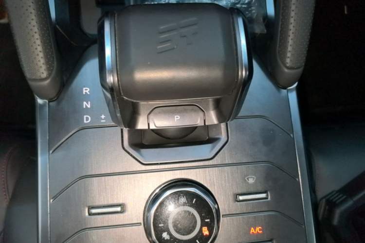 Used JETOUR Traveler 2023 1.5T Two-Wheel Drive Discovery PRO Gear Lever