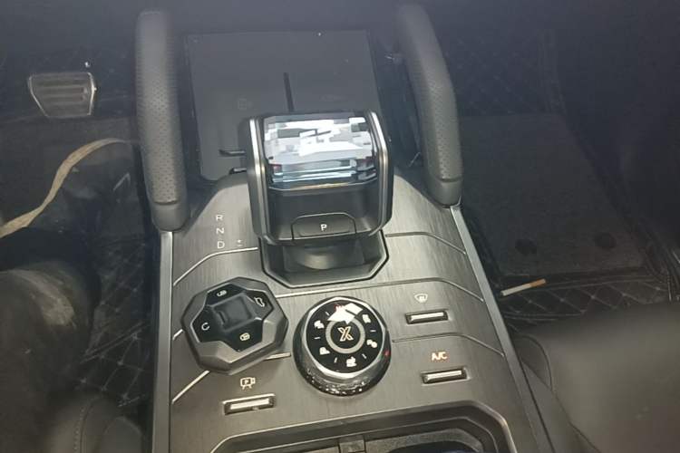 Used JETOUR Traveler 2023 2.0T Four-Wheel Drive Conqueror Gear Lever