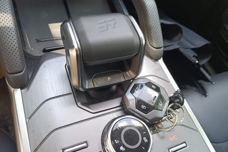 Used JETOUR Traveler 2023 1.5T Two-Wheel Drive Discovery PRO Gear Lever