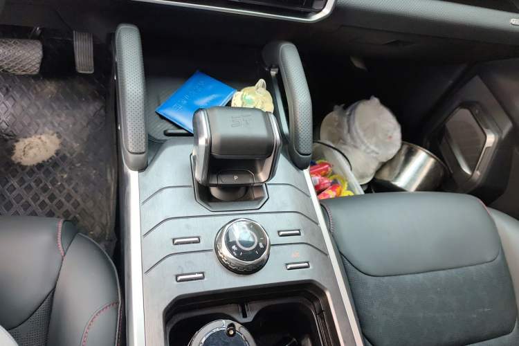 Used JETOUR Traveler 2023 1.5T Two-Wheel Drive Discovery PRO Gear Lever