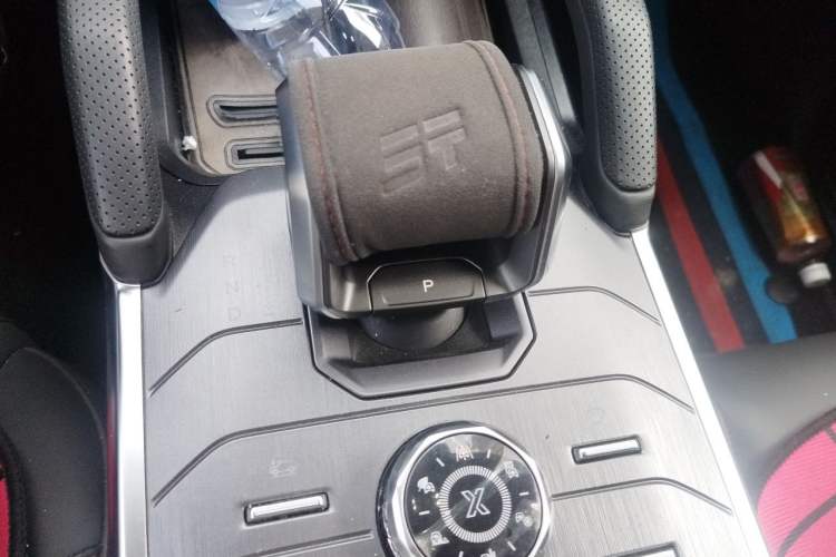 Used JETOUR Traveler 2023 2.0T All-Wheel-Drive CrossPRO Gear Lever
