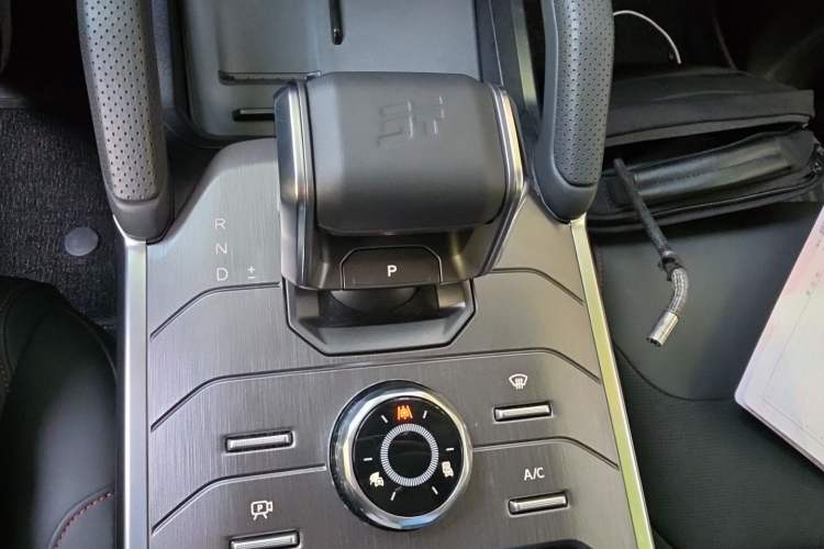 Used JETOUR Traveler 2023 1.5T Two-Wheel Drive Discovery PRO Gear Lever
