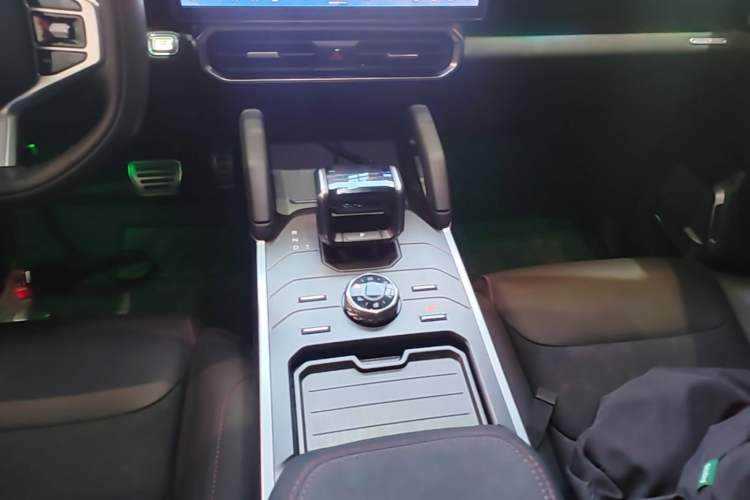 Used JETOUR Traveler 2023 2.0T Four-Wheel Drive Conqueror Gear Lever