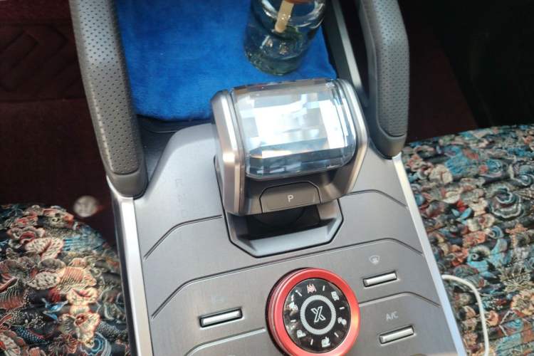 Used JETOUR Traveler 2023 2.0T Four-Wheel Drive Conqueror Gear Lever