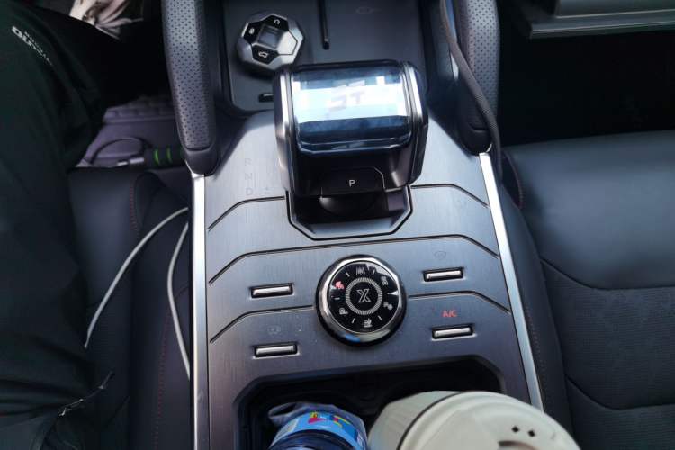 Used JETOUR Traveler 2023 2.0T All-Wheel Drive Conquer PRO Gear Lever