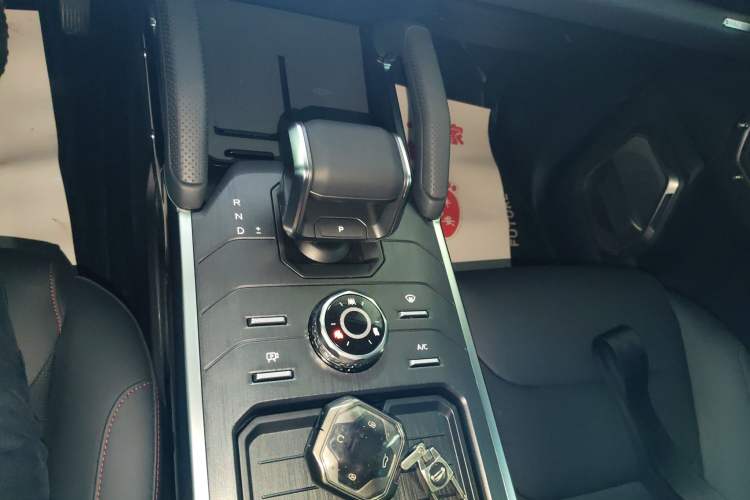 Used JETOUR Traveler 2023 1.5T Two-Wheel Drive Discovery PRO Gear Lever