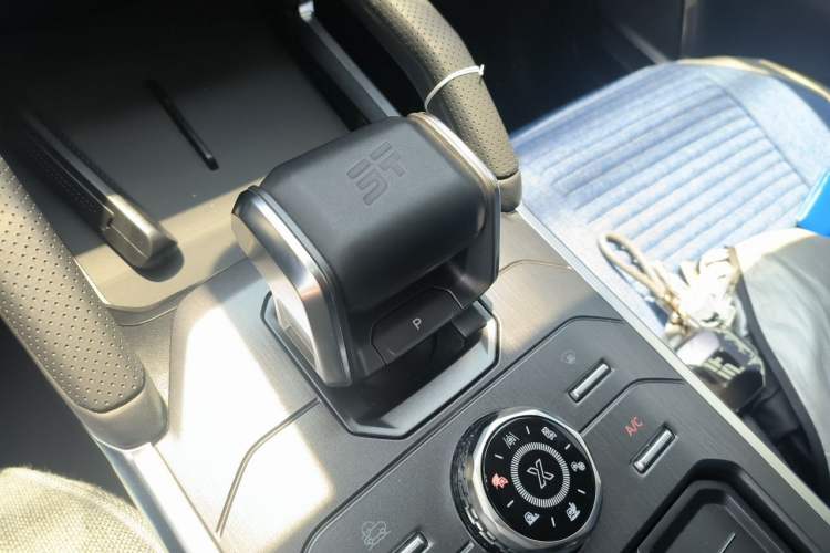 Used JETOUR Traveler 2023 2.0T All-Wheel-Drive Crosser Gear Lever