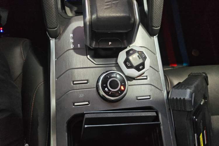 Used JETOUR Traveler 2023 1.5T Two-Wheel Drive Discovery PRO Gear Lever