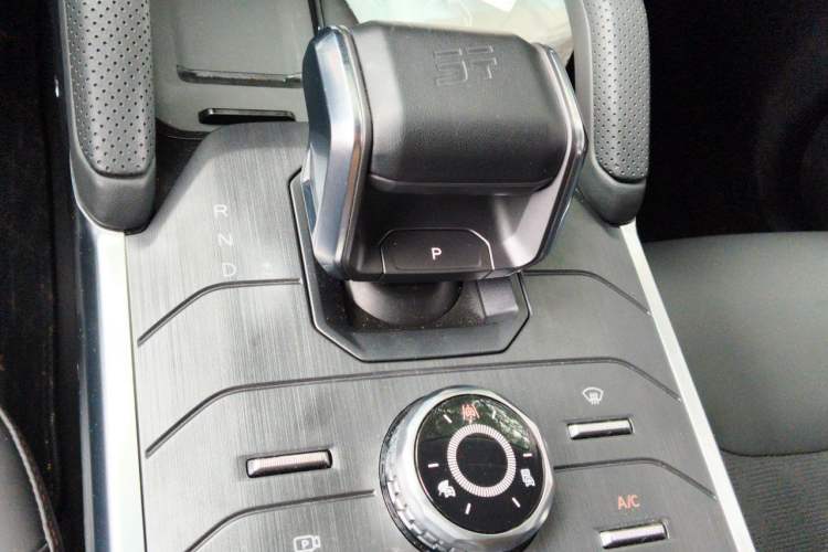 Used JETOUR Traveler 2023 1.5T Two-Wheel Drive Discovery PRO Gear Lever