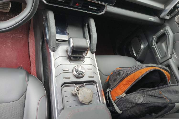 Used JETOUR Traveler 2023 2.0T All-Wheel-Drive CrossPRO Gear Lever