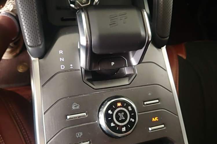 Used JETOUR Traveler 2023 2.0T All-Wheel-Drive CrossPRO Gear Lever