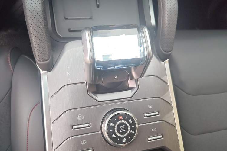 Used JETOUR Traveler 2023 2.0T Four-Wheel Drive Conqueror Gear Lever