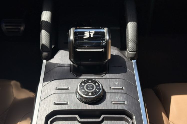 Used JETOUR Traveler 2023 2.0T All-Wheel Drive Conquer PRO Gear Lever