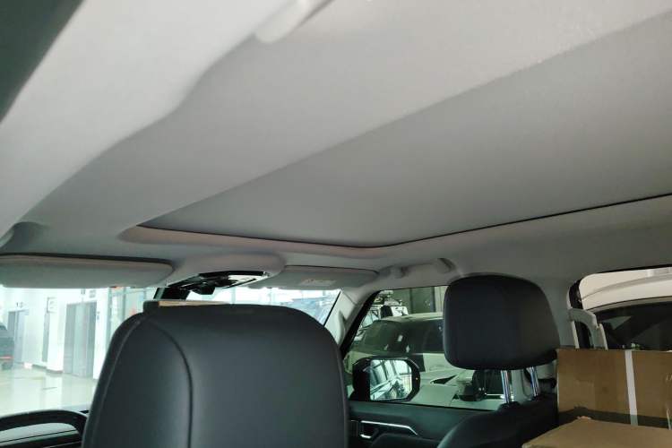 Used JETOUR Traveler 2023 1.5T Two-Wheel Drive Discovery PRO Headliner
