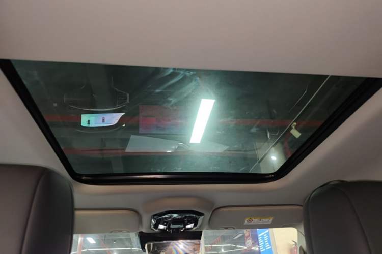 Used JETOUR Traveler 2023 2.0T All-Wheel-Drive CrossPRO Headliner