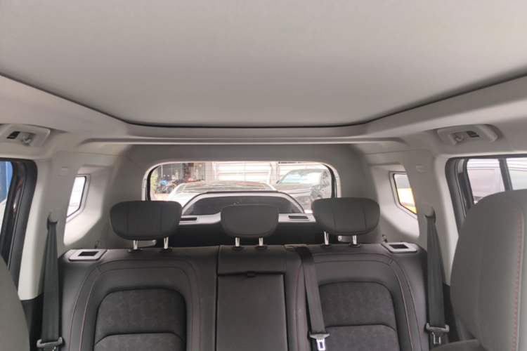 Used JETOUR Traveler 2023 1.5T Two-Wheel Drive Discovery PRO Headliner