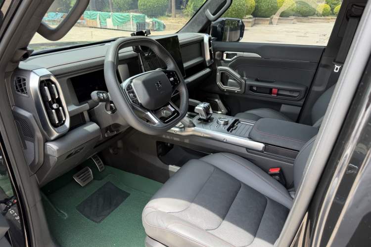 Used JETOUR Traveler 2023 2.0T All-Wheel Drive Conquer PRO Interior 1