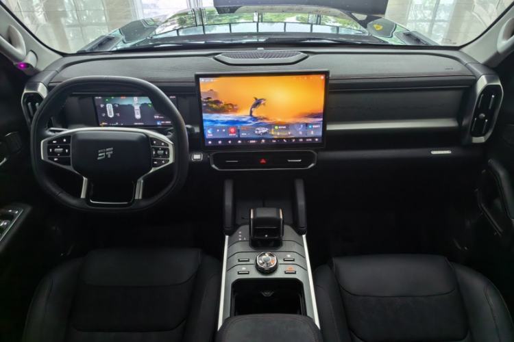 Used JETOUR Traveler 2023 1.5T Two-Wheel Drive Discovery PRO Interior 1