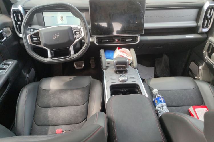 Used JETOUR Traveler 2023 2.0T All-Wheel-Drive CrossPRO Interior 2