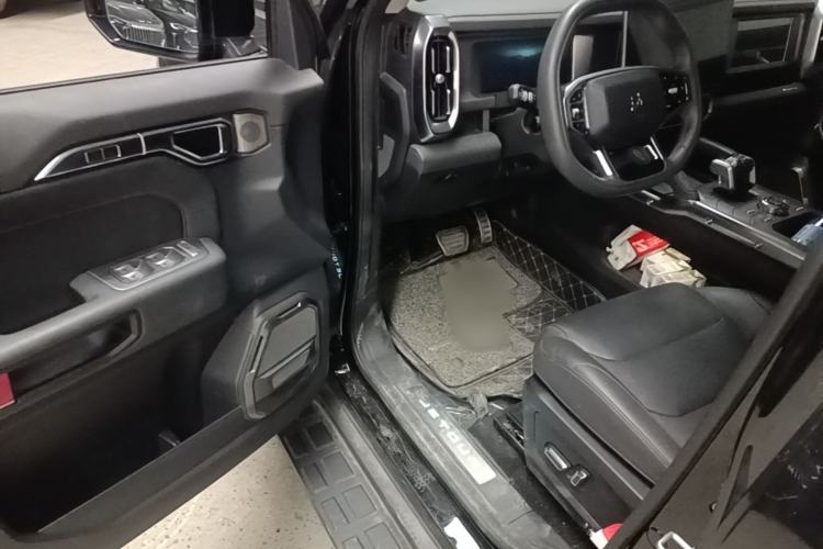Used JETOUR Traveler 2023 2.0T Four-Wheel Drive Conqueror Interior 3