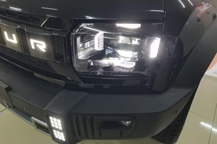 Used JETOUR Traveler 2023 2.0T All-Wheel Drive Conquer PRO Left Front Headlight