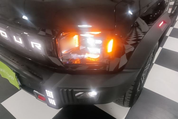 Used JETOUR Traveler 2023 2.0T All-Wheel Drive CrossPRO+ Left Front Headlight